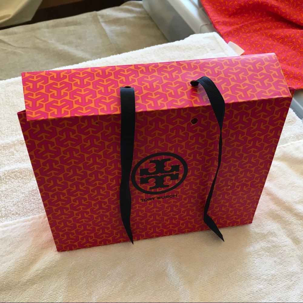 Tory Burch Gift Box/Bag